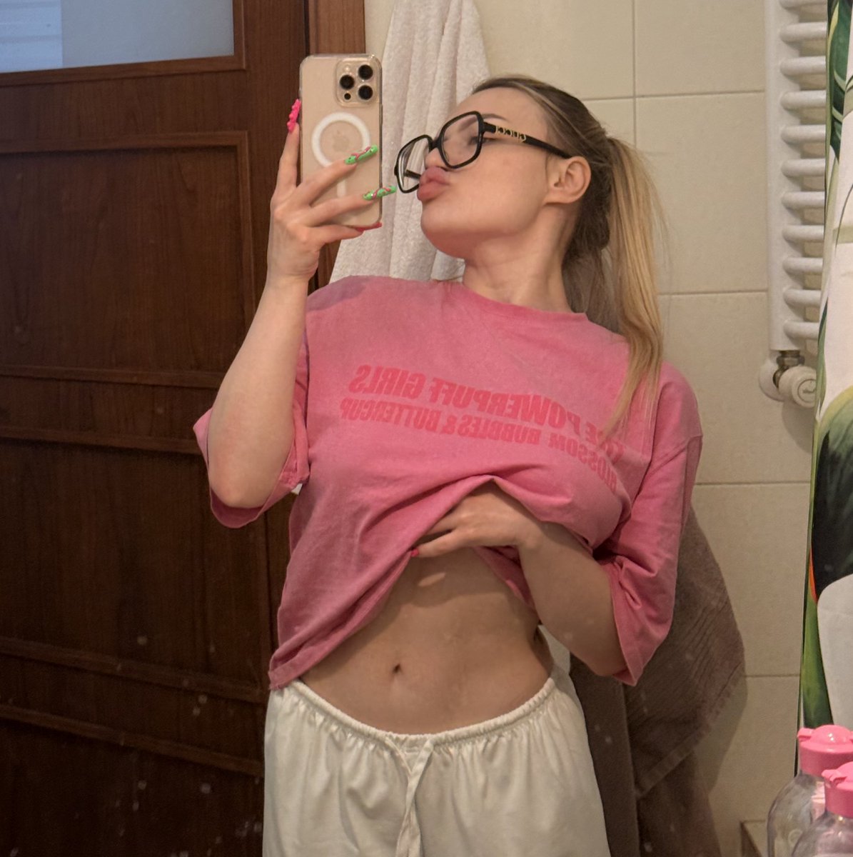 катя (пикми) соска tweet media