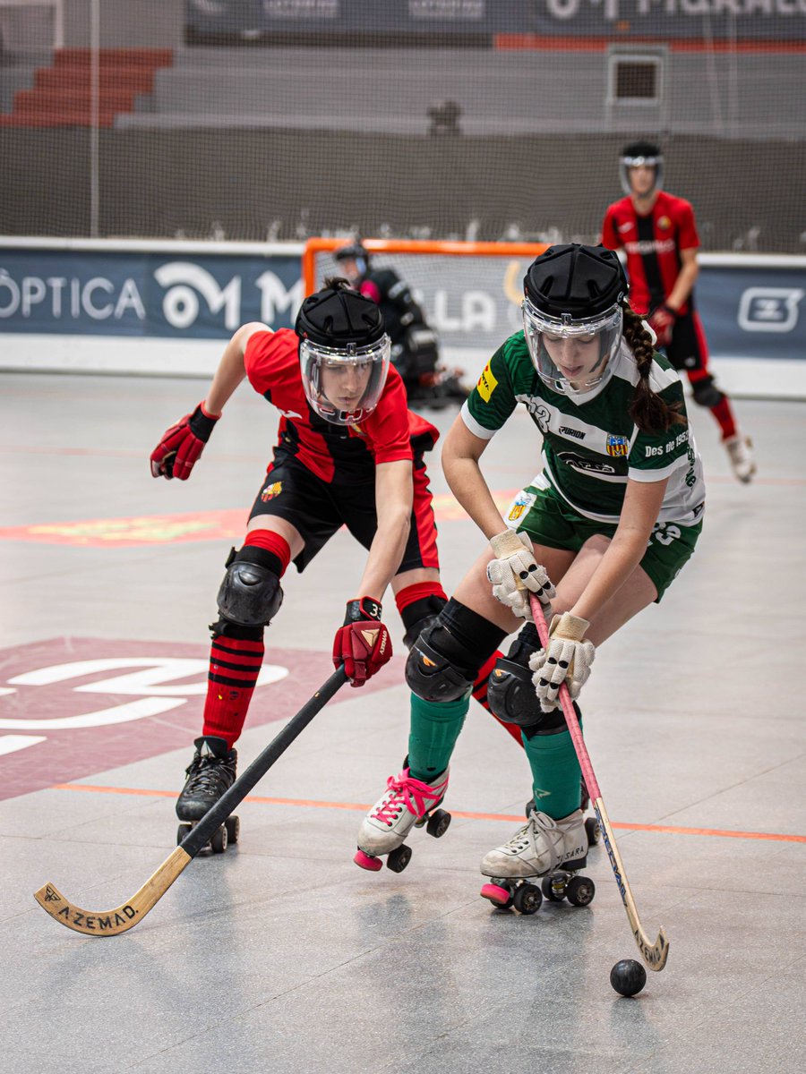 FedPatinaje's tweet photo. ¡@ReusDeportiu, @FCBhoquei, @cpvoltrega y @AlcoyPas pasan a las semifinales de la Minicopa del Rey! 🏑 ¡Hemos vivido unos cuartos de final de mucho nivel! 🔝

Estas han sido algunas de las mejores imágenes de los primeros encuentros de la Minicopa del Rey 🤴

#MinicopaOK https://t.co/5t0rTbnpIg