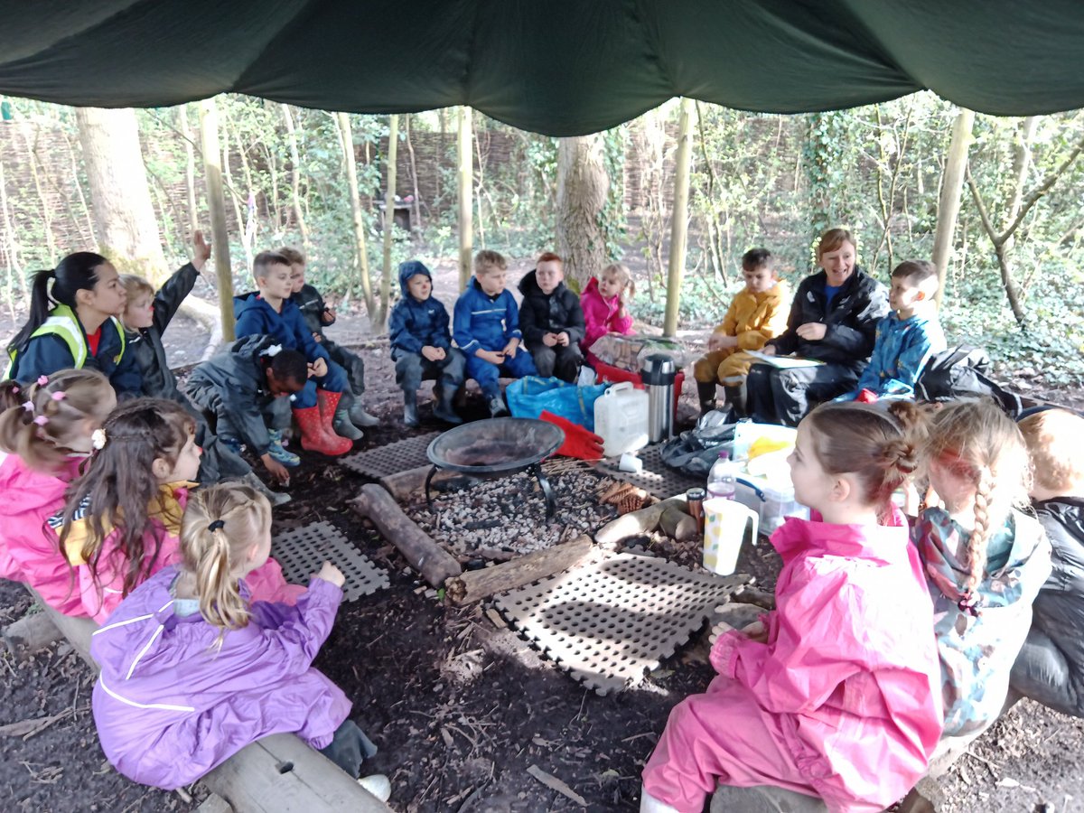 Miss Dennett tweet media