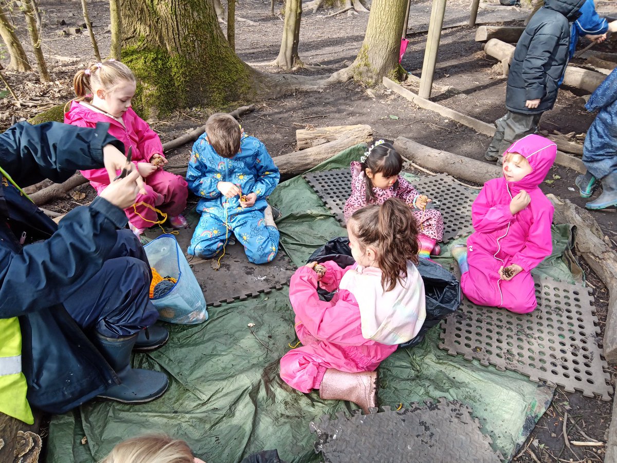 Miss Dennett tweet media