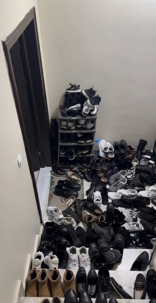 Kız: Sizinkilerle de bayramlaşalım hem tanışmış oluruz 

Bizimkiler