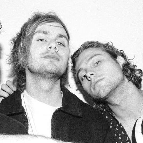 daily muke ꨄ tweet media