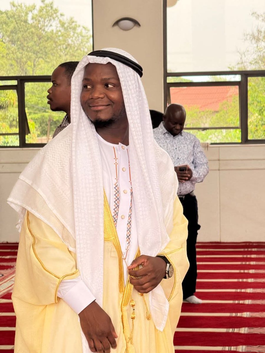 Timoz hope las tweet media