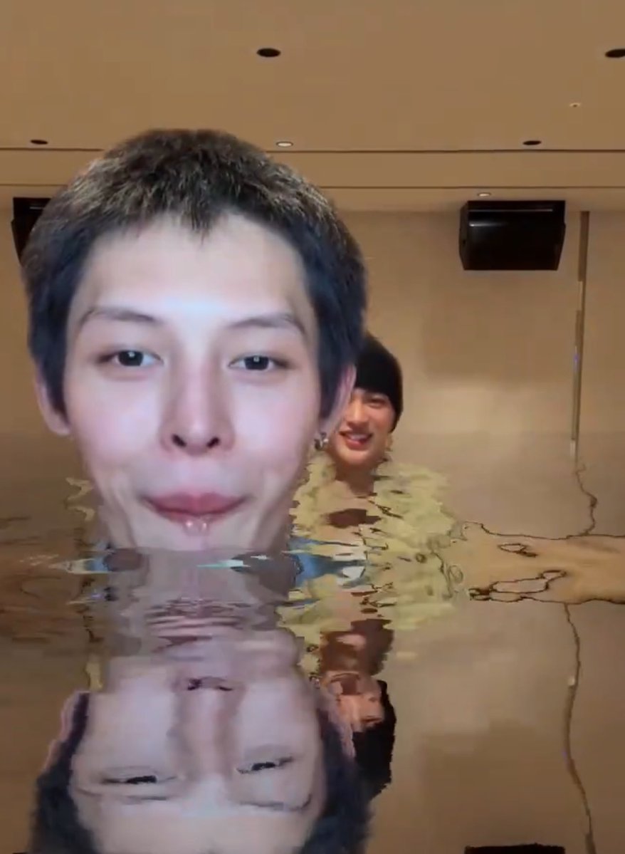 shiloh 𐙚 ̊ MARTIN DAY! tweet media