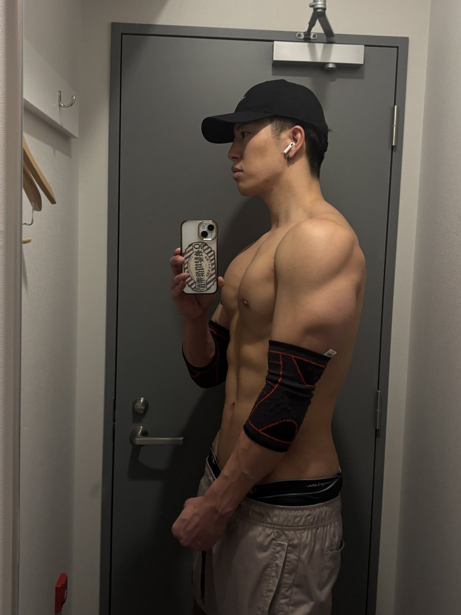 えじるううう tweet media