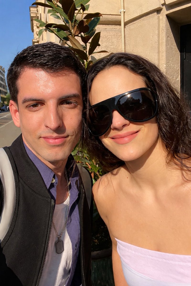 TppsForever75's tweet photo. Bonjour Rosalia 🌹 

#Paris #France #Rosalia #BercyArena #Show #Concert #RosaliaVt #Love https://t.co/3oIoj2Uvap
