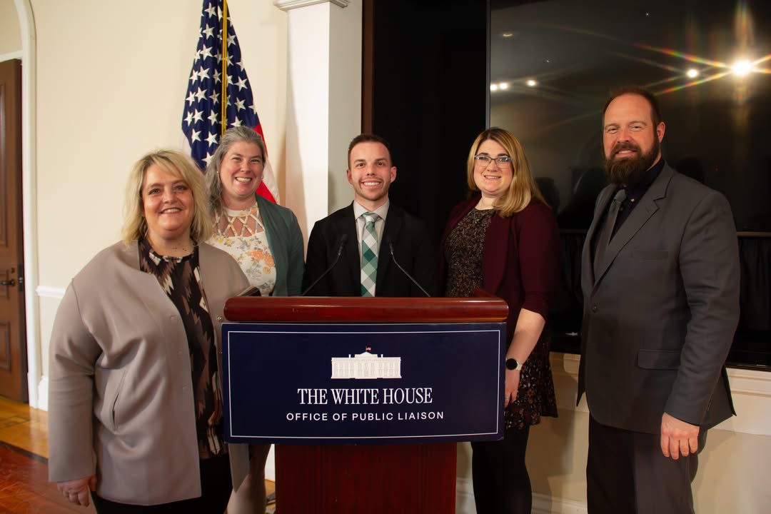 WIFarmBureau's tweet photo. Nearly 20 Farm Bureau members and staff were in Washington, D.C. this week to advocate for Wisconsin farmers. The trip marked the completion of the WFBF Leadership Institute, a year-long leadership training program available to Wisconsin Farm Bureau members.

The program is sponsored by the Wisconsin Farm Bureau Foundation and in part by the Wisconsin Soybean Marketing Board. Read more about their trip: https://t.co/EZ0jxQZLcH