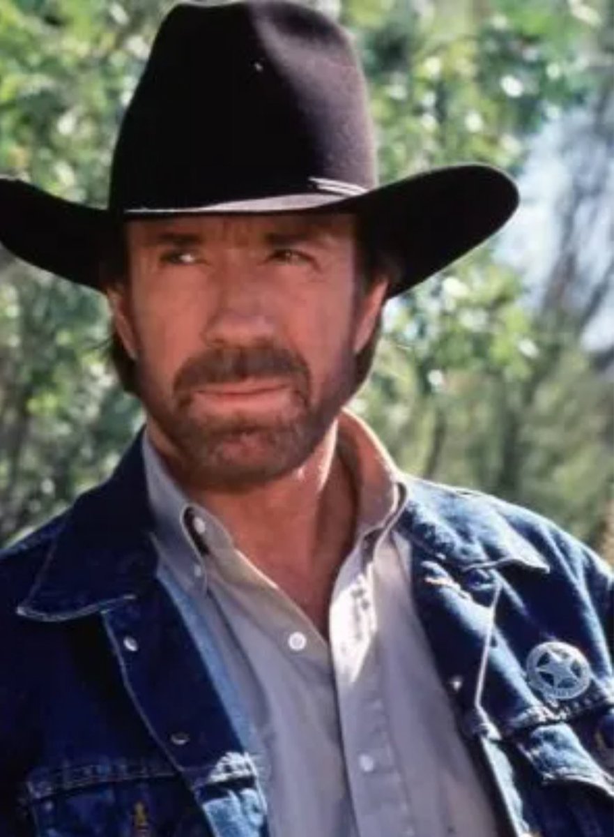 𝓥𝓸𝓵𝓴𝓮𝓷𝓱𝓸𝓯𝓯 tweet media