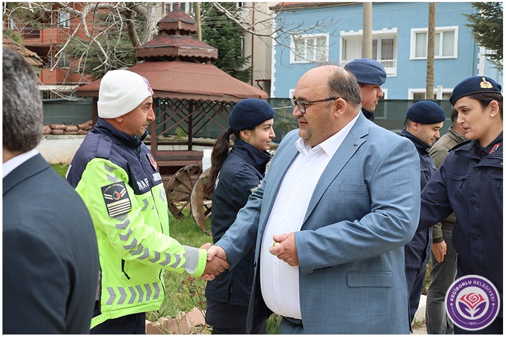 Ramazan Bayramı bayramlaşma programımıza katılan Isparta Ak Parti Milletvekili Sayın Osman ZABUN'a, Kamu çalışanlarımıza ve değerli vatandaşlarımıza, bayramda nöbet tutan kollluk kuvvetlerimize ve sağlık personelimize teşekkür ederim. Ramazan Bayramı'mız mübarek olsun. #keçiborlu