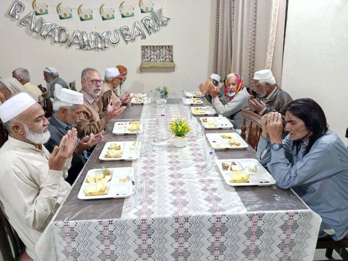 social_punjab's tweet image. محکمہ سوشل ویلفیئر اینڈ بیت المال پنجاب کے زیرِ انتظام اداروں میں مقیم افراد کے لیے آخری افطار کا بھی باوقار اہتمام۔
#MaryamNawazSharif #SohailShaukatButt #SocialWelfareDepartment #institution #ramzan #secretarysocialwelfare #dgsocialwelfare