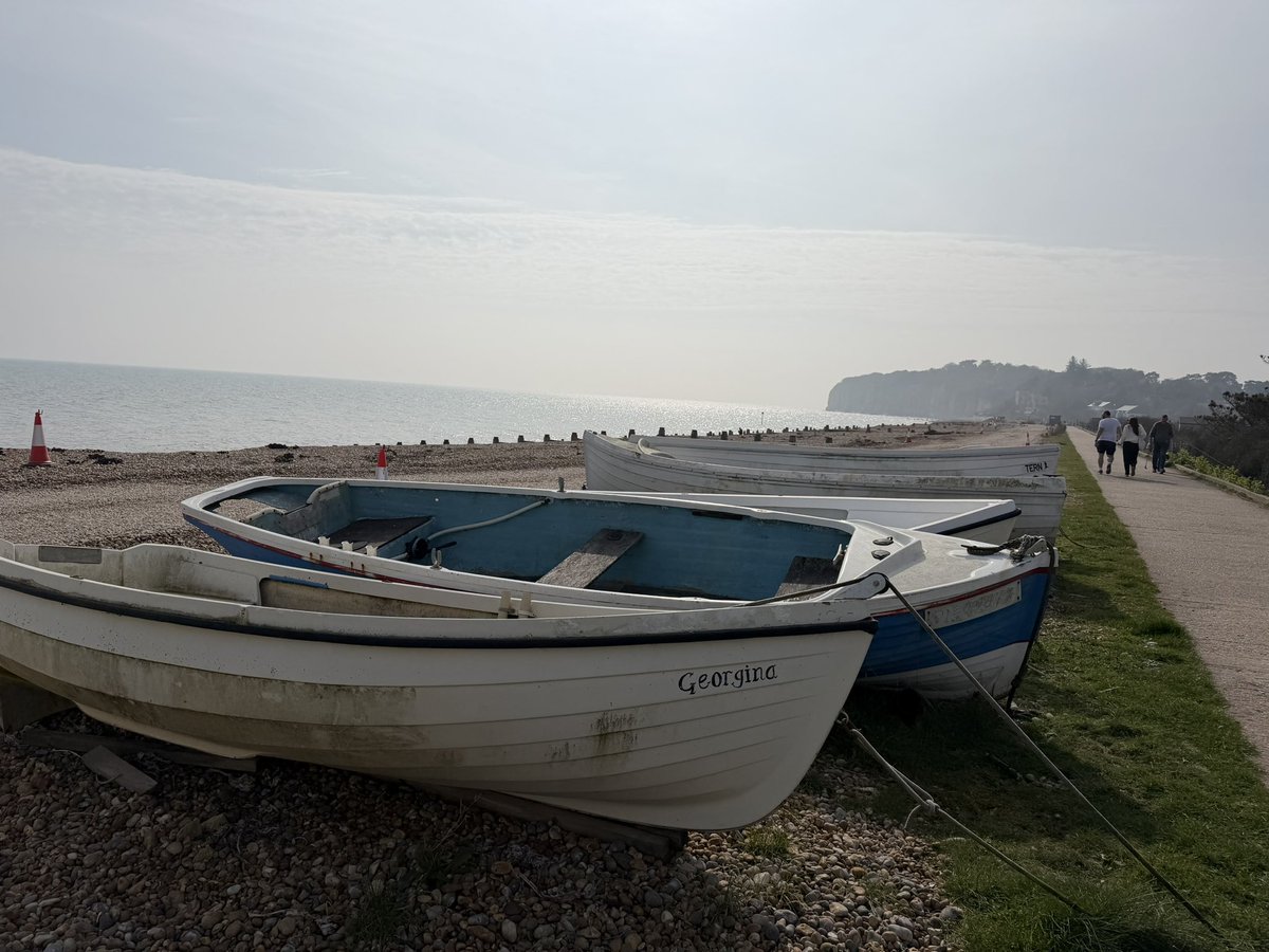 charbhardy's tweet image. Been to the seaside. #PettLevel