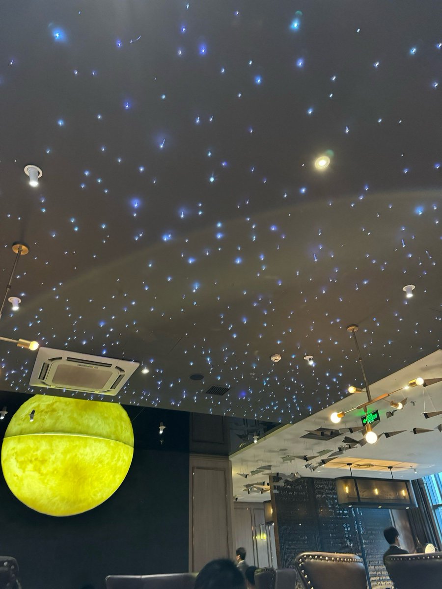 eva hinshaw tweet media