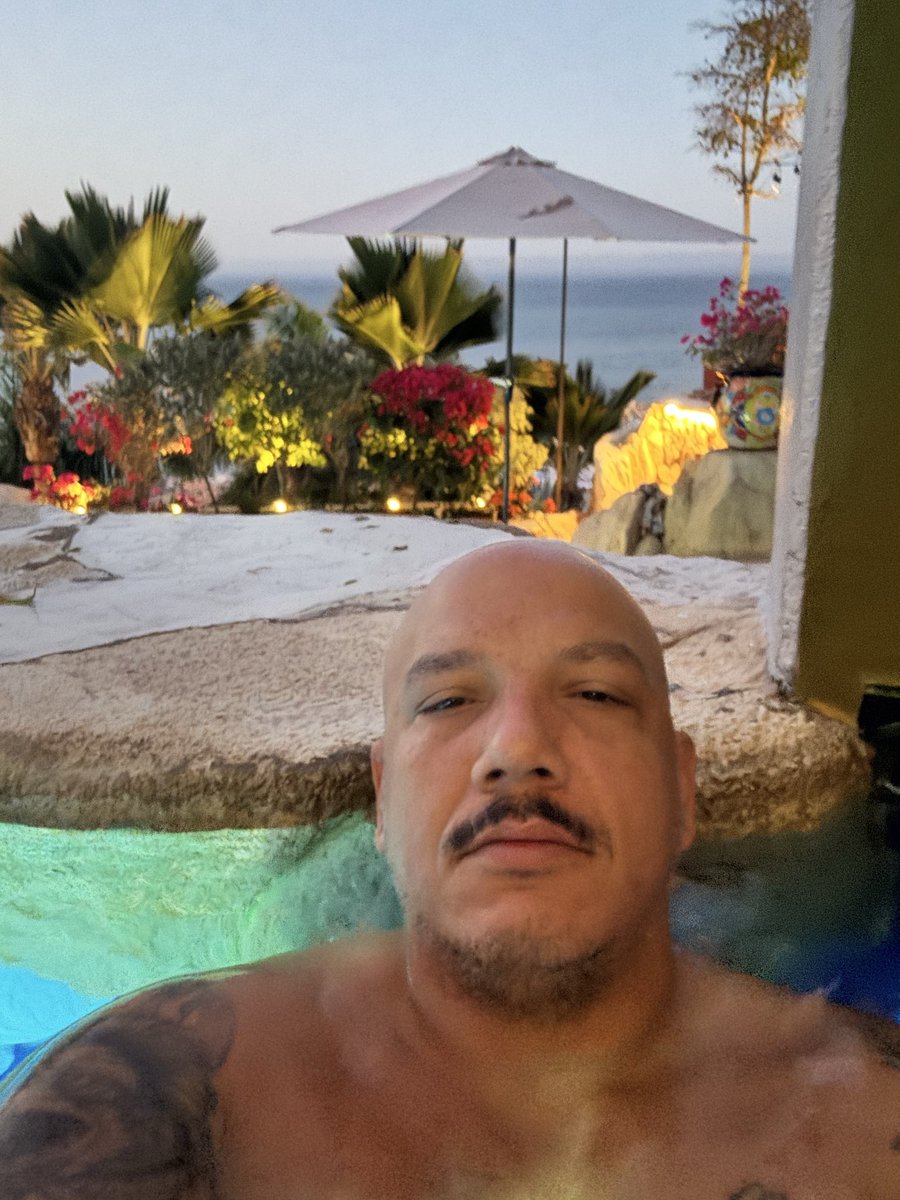 Luis J. Gomez tweet media