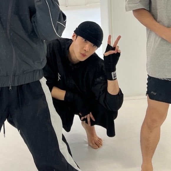 치약 tweet media