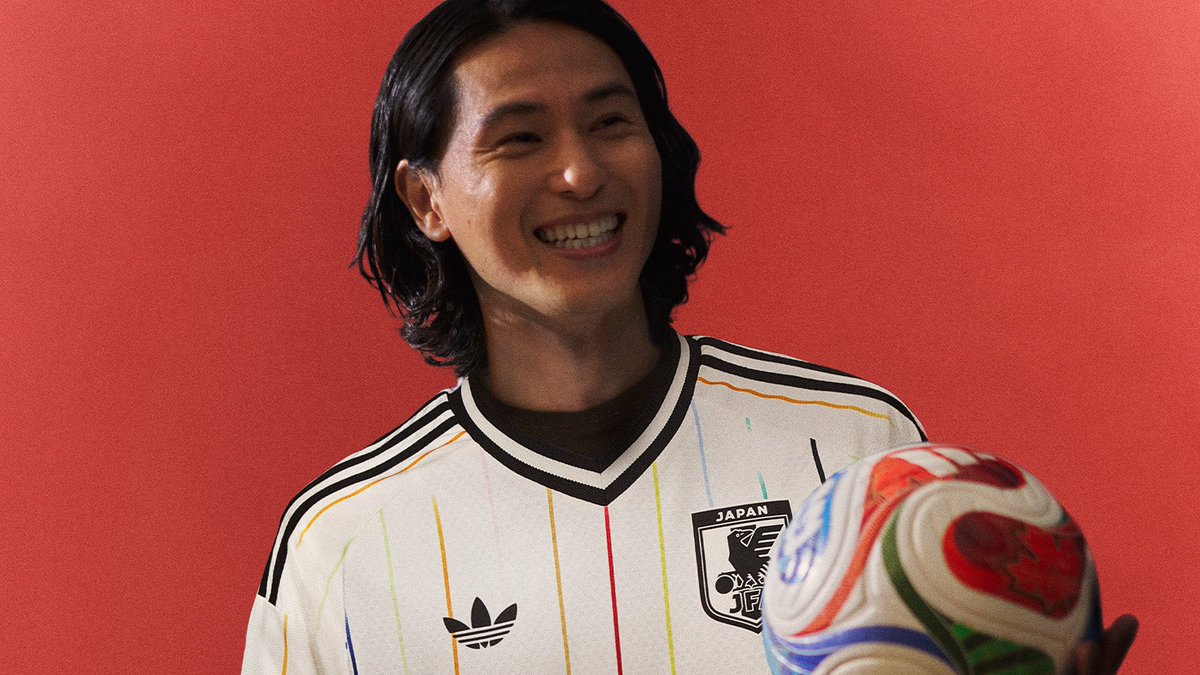 ¡Un lanzamiento que no necesita introducción! Los jerseys adidas visitantes para la Copa del Mundo 2026.  🏆🌎

Consíguelos en nuestras tiendas de Oasis Coyoacán, Parque Tezontle y aquí bit.ly/4nLwFHv 👈🏻👁️