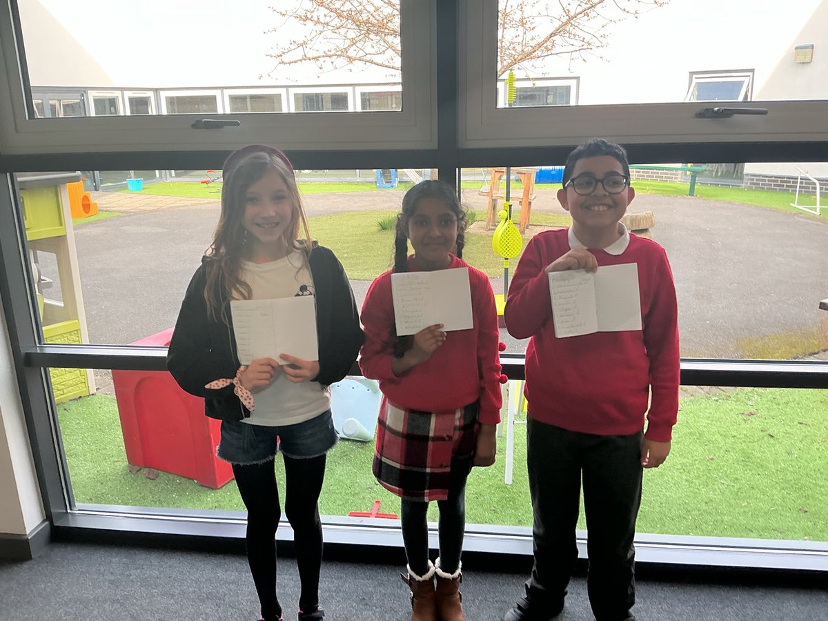 Miss Phipps tweet media