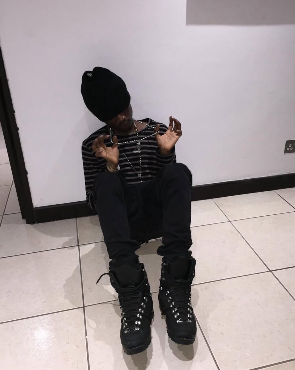 Trapbeforeyourap tweet media