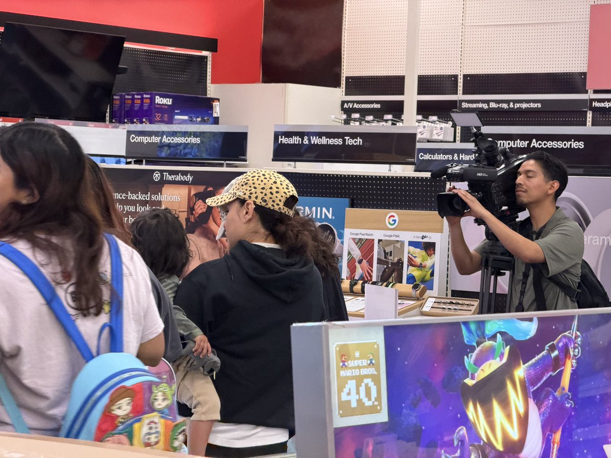 LC⁷⚡️ tweet media