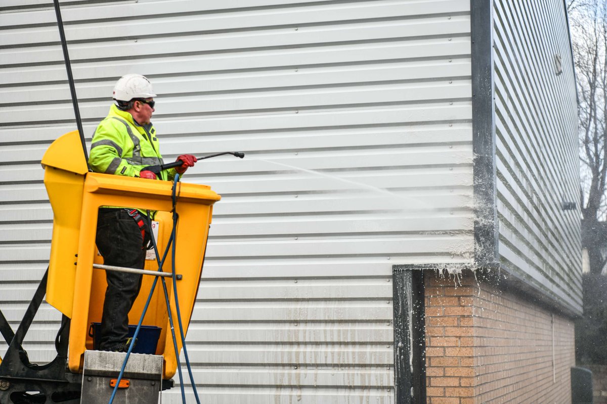 WCS_ltd's tweet photo. Spring starts today. Is your site ready? 🌱

Longer days and increased footfall can highlight areas overlooked over winter, from tired cladding to worn signage.

WCS supports businesses across the UK with cleaning, decorating, signage and maintenance.

📞 01924 256826 https://t.co/ak4jUmEdWW