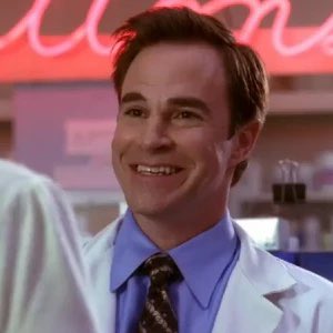 бабка у подъезда tweet media