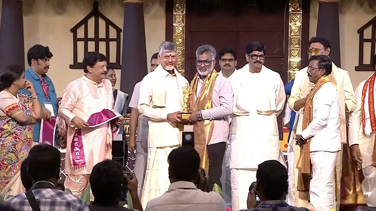 Pᴀʀᴠᴀᴛʜᴀɴᴇɴɪ Rᴀᴍʙᴀʙᴜ tweet media