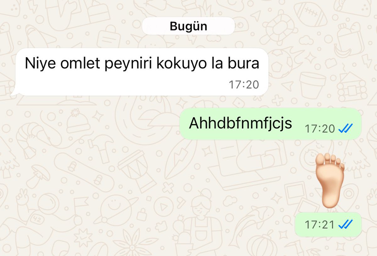 DalinMervisim's tweet photo. Bayram ziyaretleri nasıl mı geçiyor işte böyle shhebfnnfjd https://t.co/A3BuF4quUh