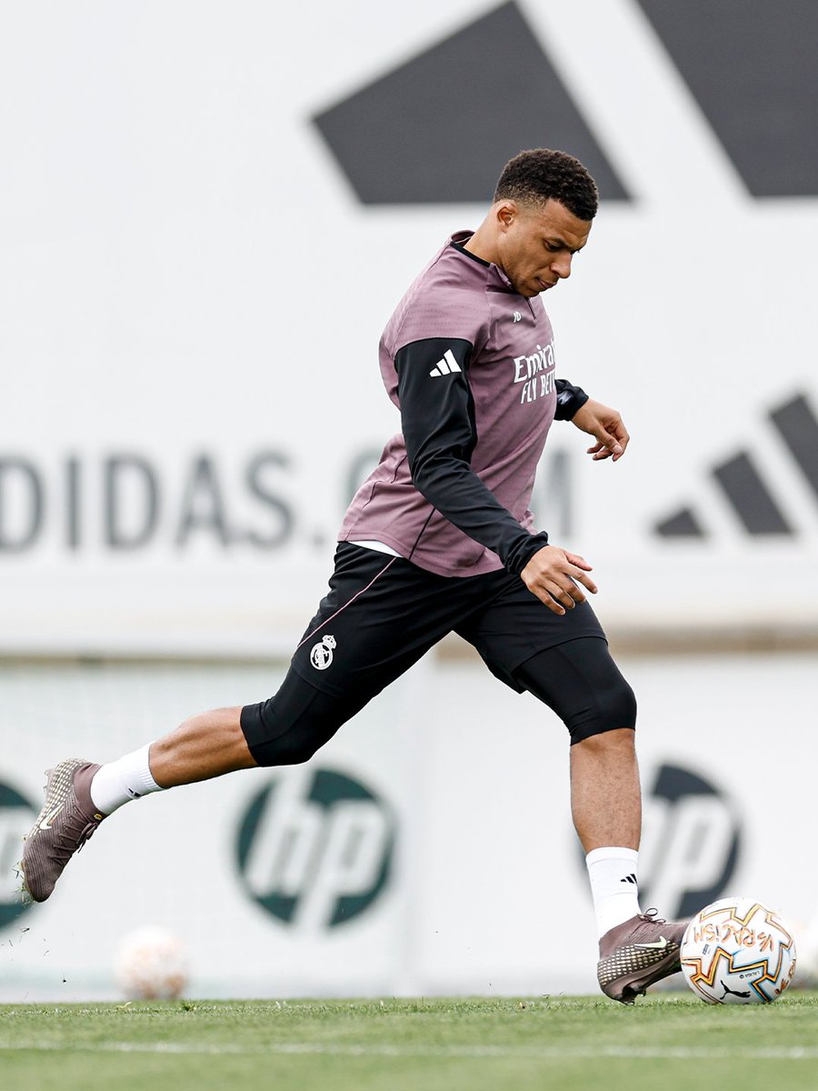 Real Madrid C.F. 🇬🇧🇺🇸 tweet media