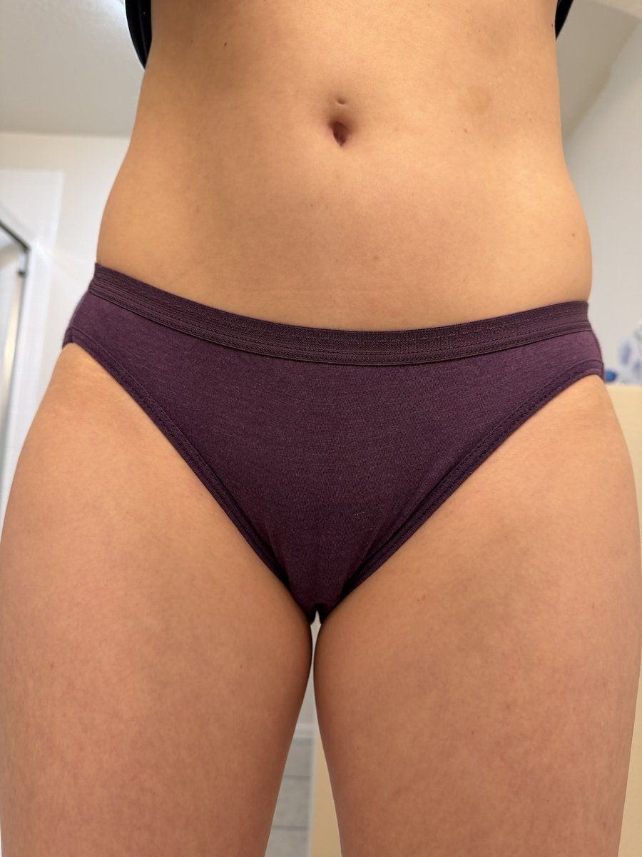 lenore_leander's tweet photo. Iโm gonna miss these classic Hanes panties ๐
#dirtypanties #sold #hanes #fullback https://t.co/1WQLd39tUo
