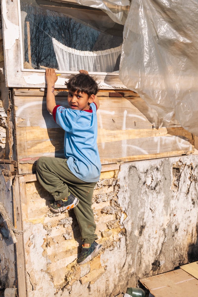 elpistolero_ tweet media