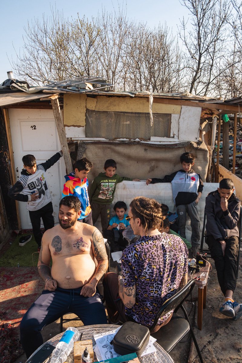 elpistolero_ tweet media