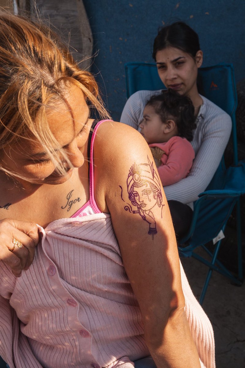 elpistolero_ tweet media