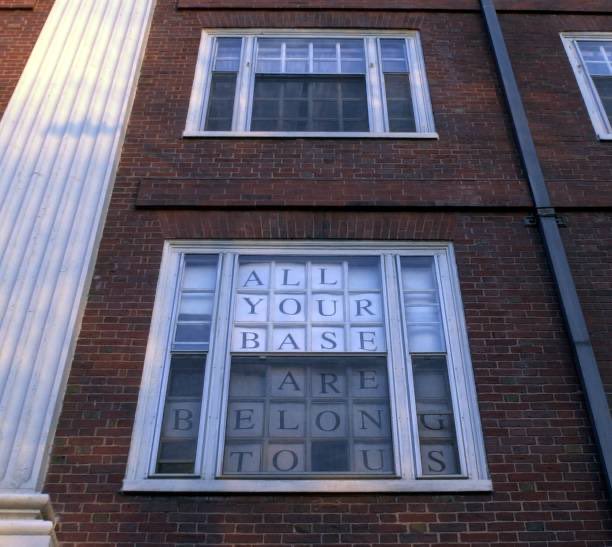 2001 Live tweet media