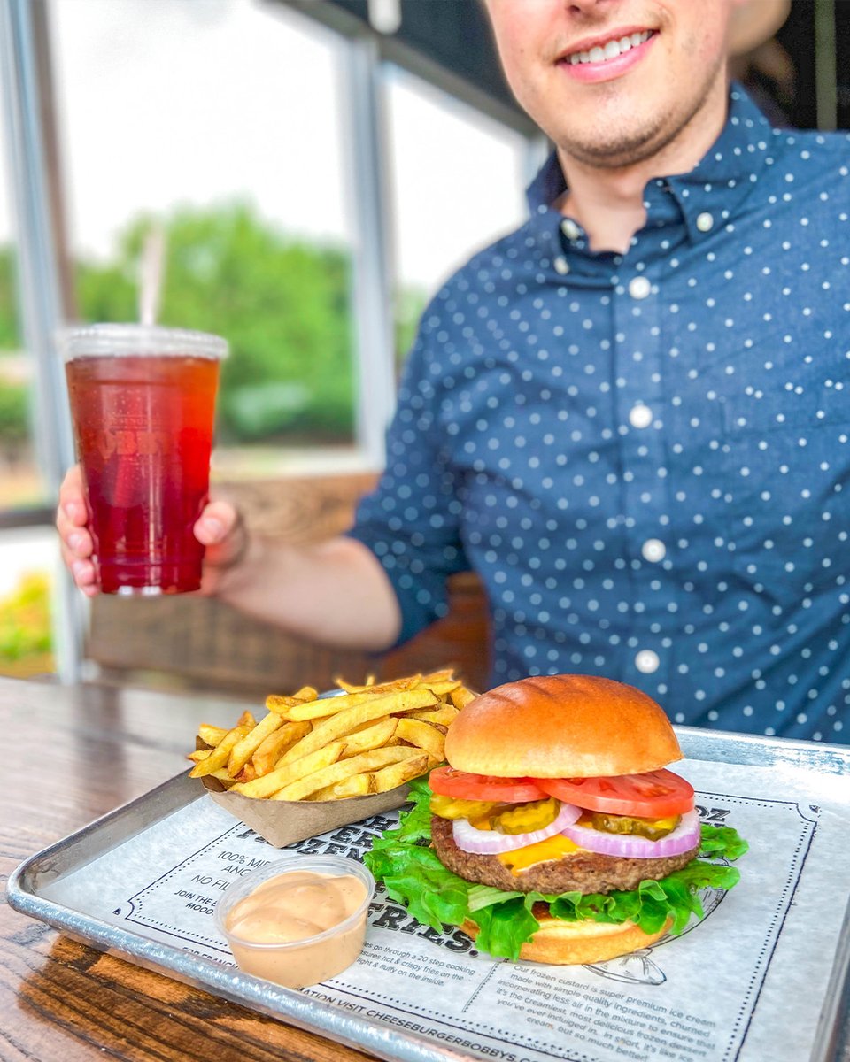 Cheeseburger Bobby's tweet media