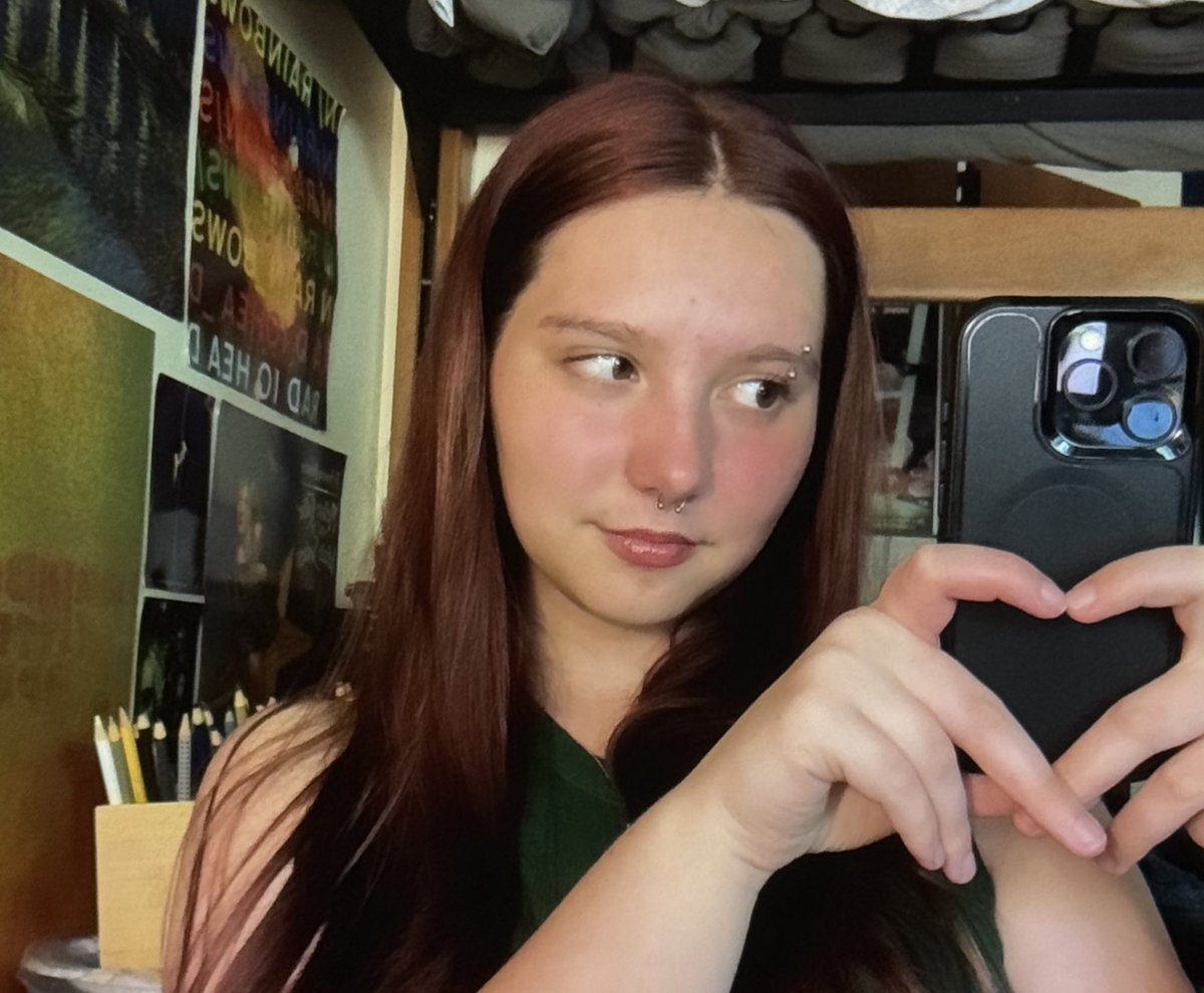 ⋆｡°✩ liv ✩°｡⋆ tweet media