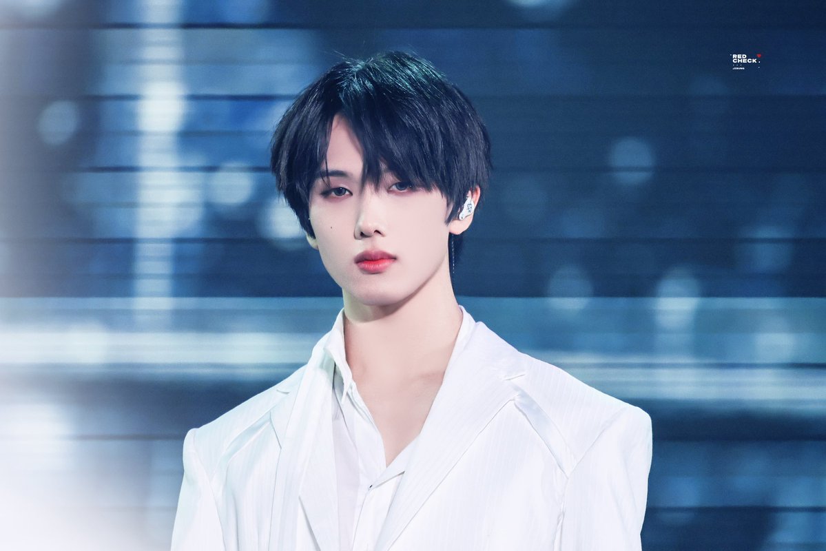 𝗥𝗘𝗗 𝗖𝗛𝗘𝗖𝗞 tweet media