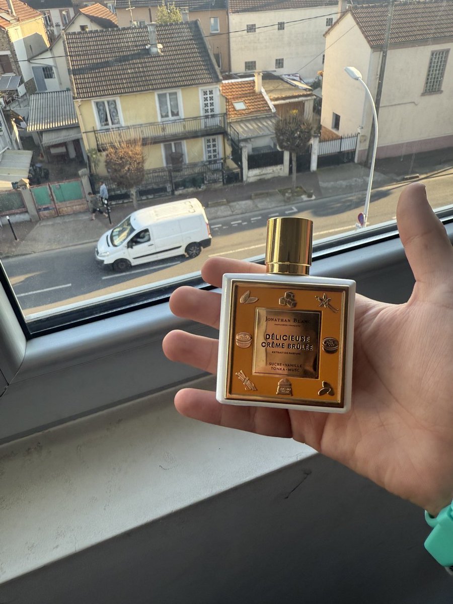 sk fragrance tweet media