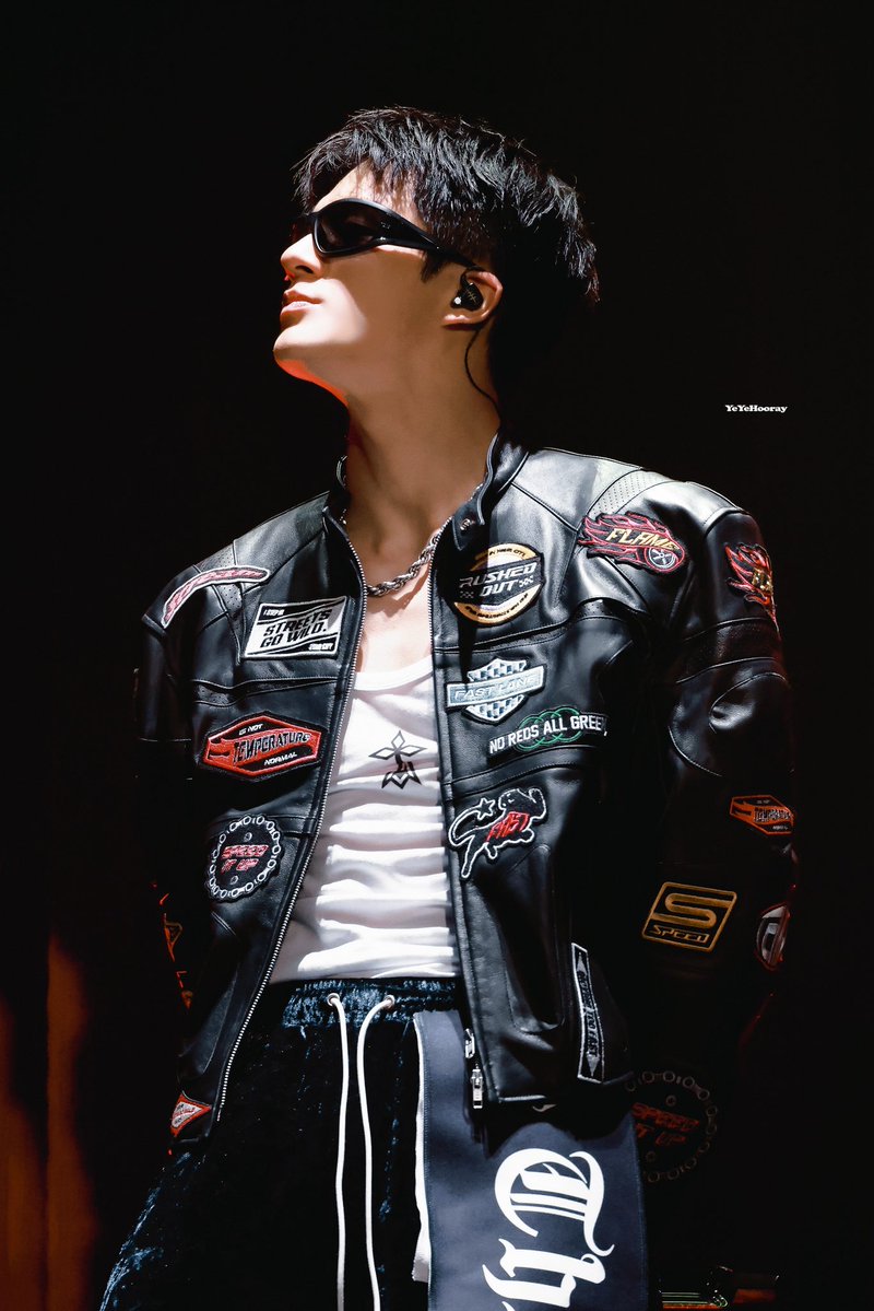 YeYeHooray tweet media