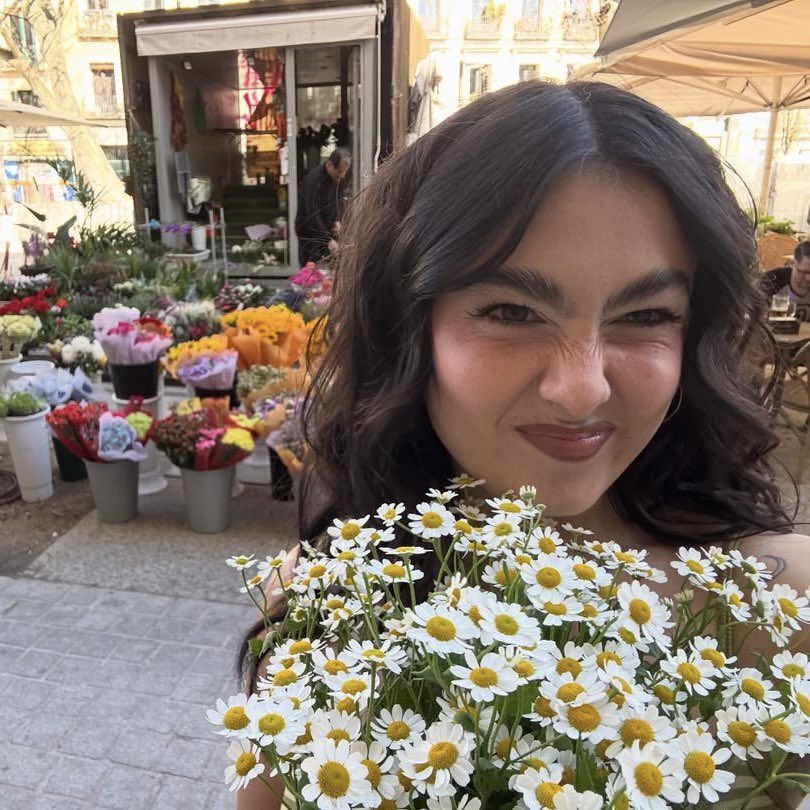 gabi tweet media