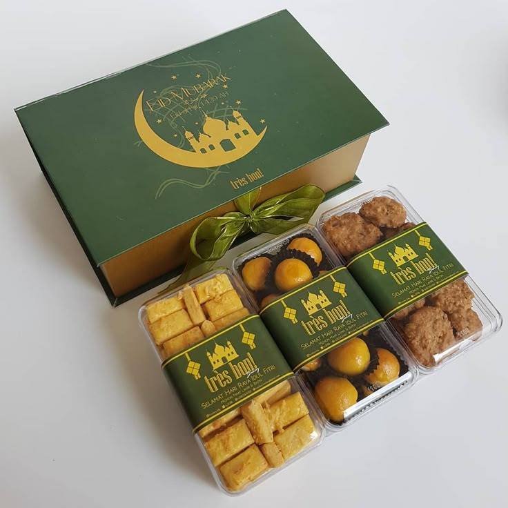 ㅤ
Sebuah paket telah dikirimkan ke tempatmu.

✉️
Selamat Hari Raya Idul Fitri, mohon maaf lahir dan batin. Semoga dengan diri yang kembali suci, bisa menjadi kesempatan untuk berkembang lebih baik lagi. Selamat berlibur!

Tertanda,
Raden Mas Aksara Bumi Manggala
ㅤ