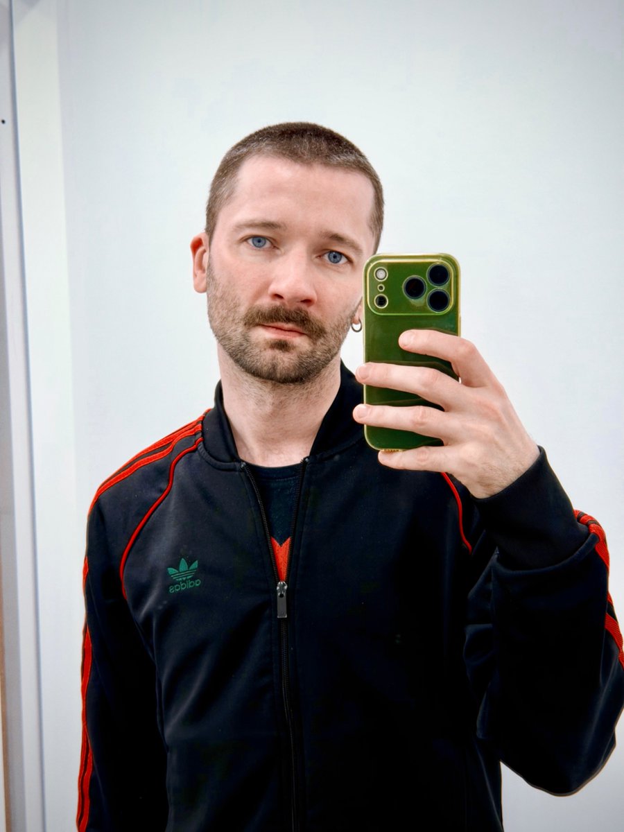 알려샤 tweet media