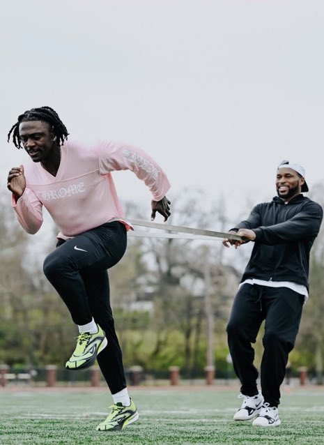 MayeIsKing tweet media