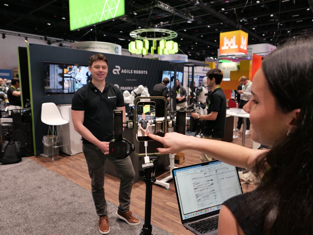 FRANKA ROBOTICS tweet media