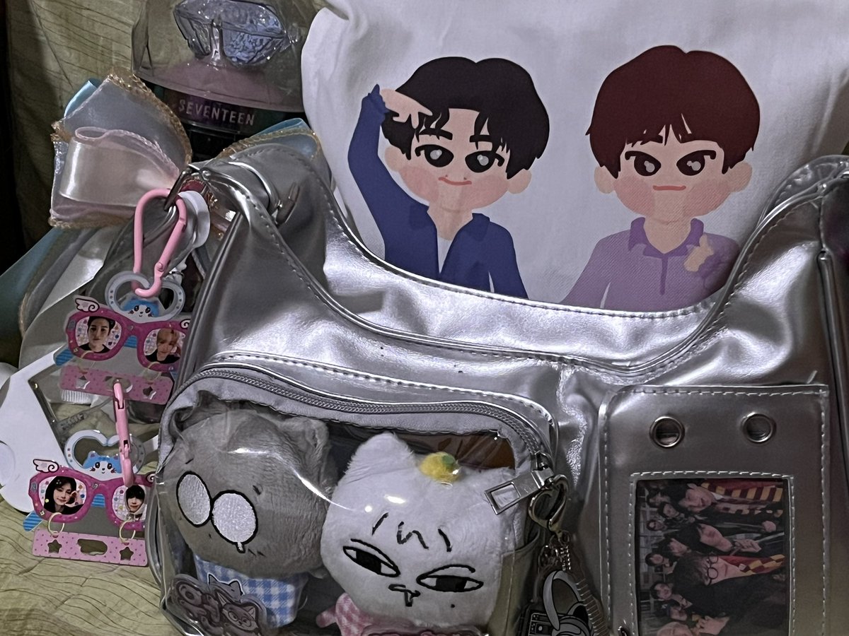 lee is seeing svt! tweet media