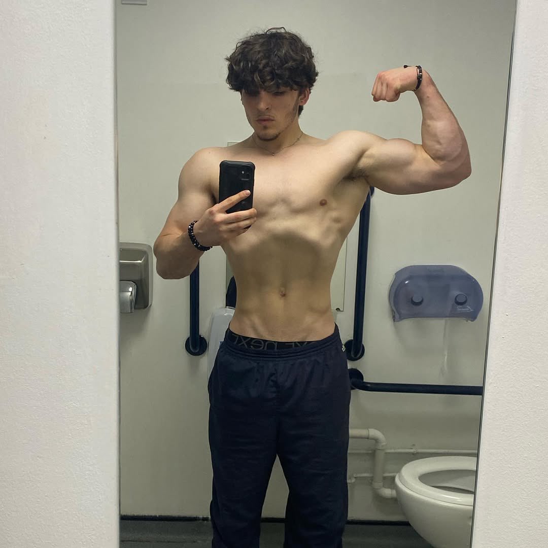 KING FARROWTAIT 🇬🇧 tweet media