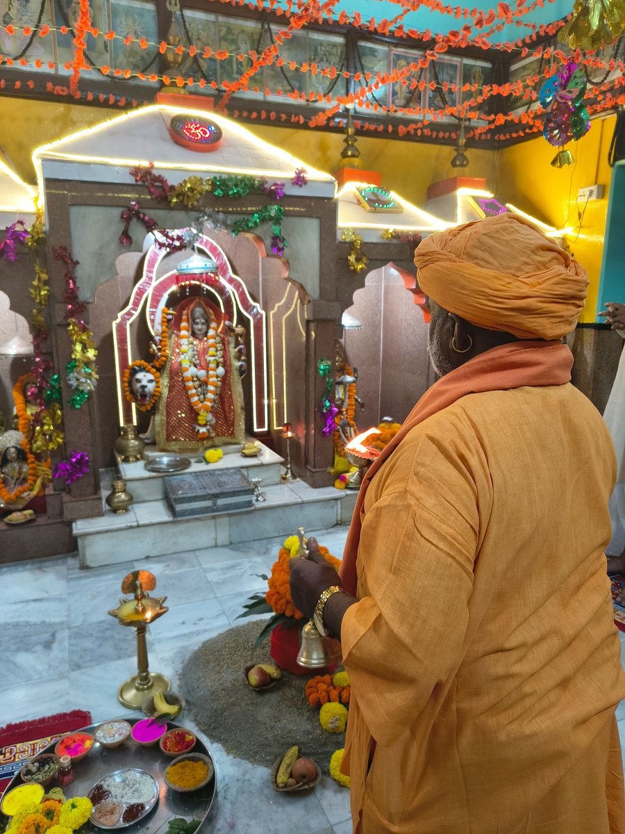 Shri Gorakhnath Mandir tweet media