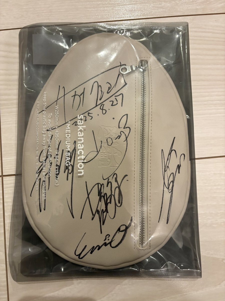 knife_Harrier's tweet photo. さぁ観るか！
#サカナクション https://t.co/HeyPUFUl8g