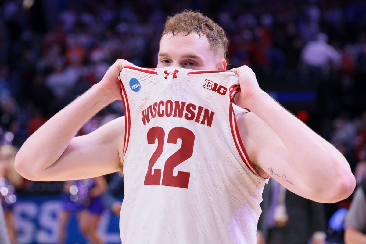 Tom Fornelli tweet media