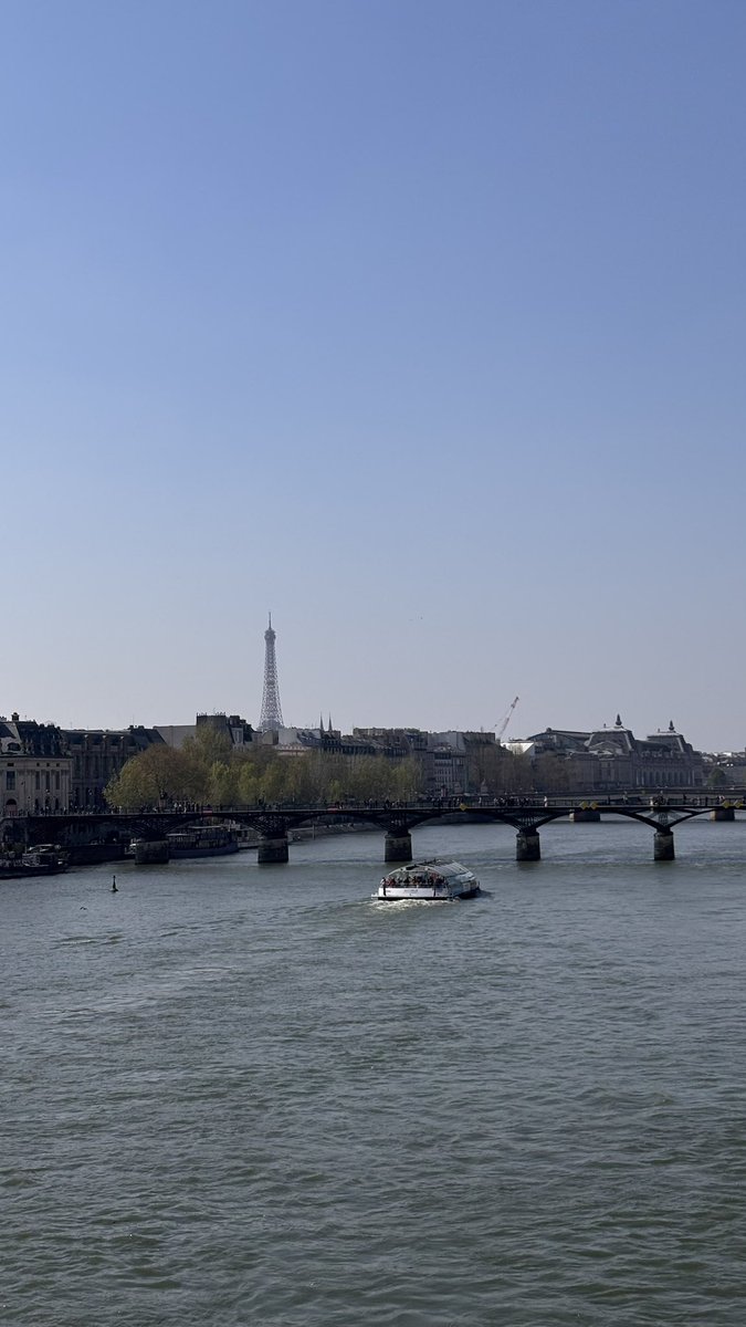 nuria ✩‧₊˚ 🪩 tweet media