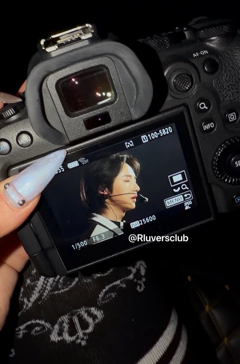 이렇게 잘생기면 난 어떠카라구………….

#런쥔 #RENJUN #仁俊