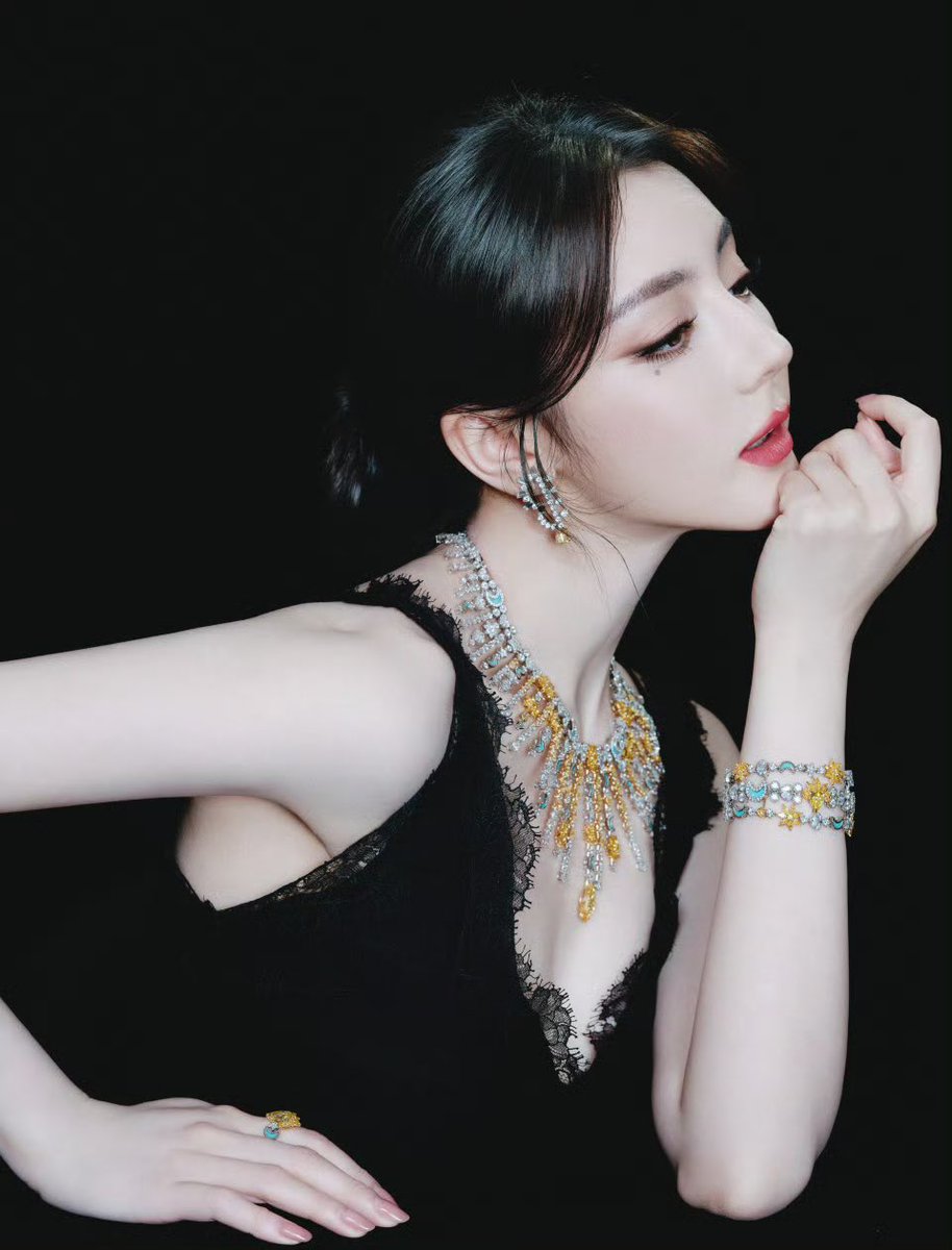 𝙢𝙪𝙜𝙪𝙖 🍒´ˎ˗ tweet media